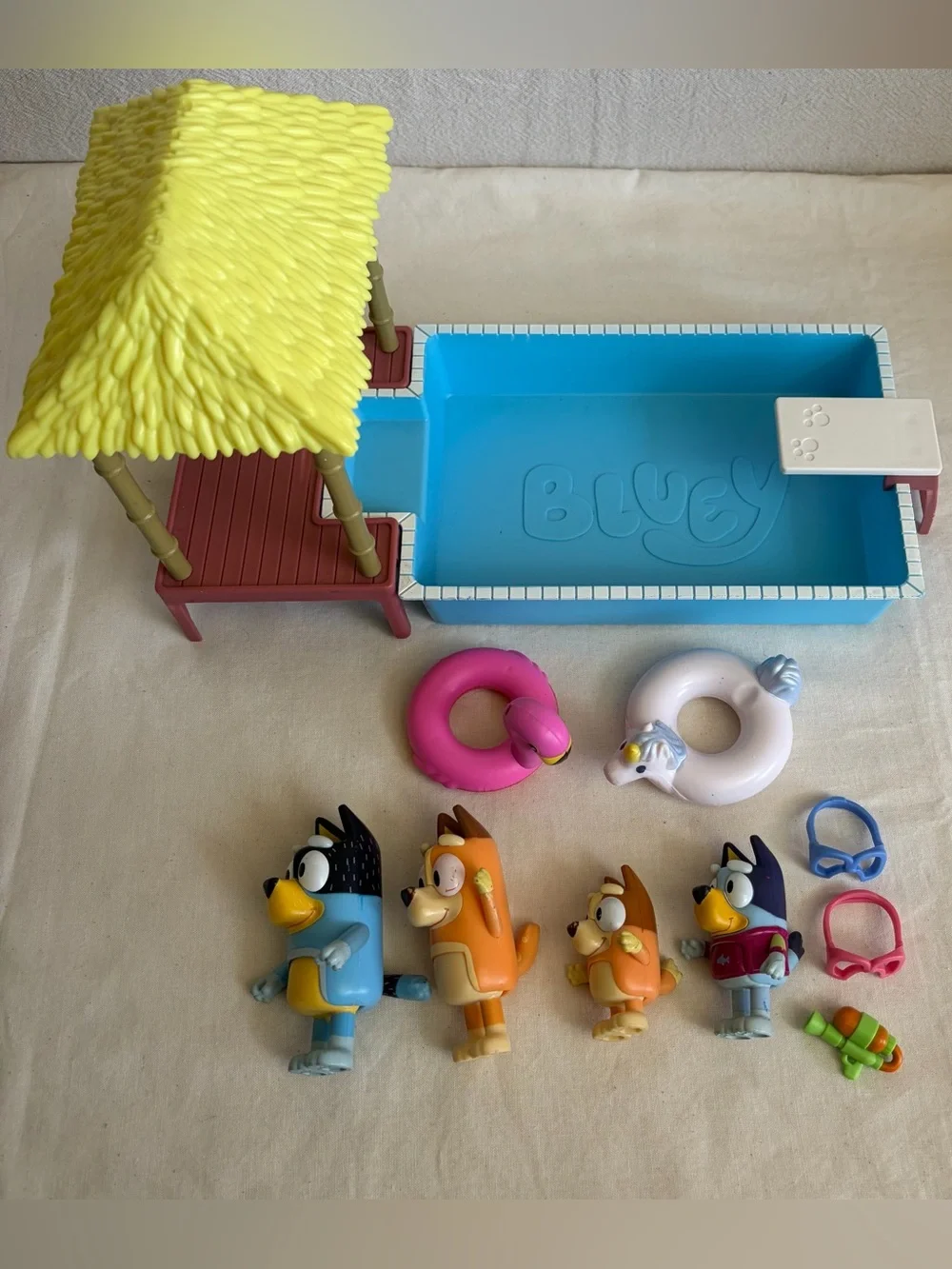 Bluey Pool Time Playset with Additional Heeler Family Figures